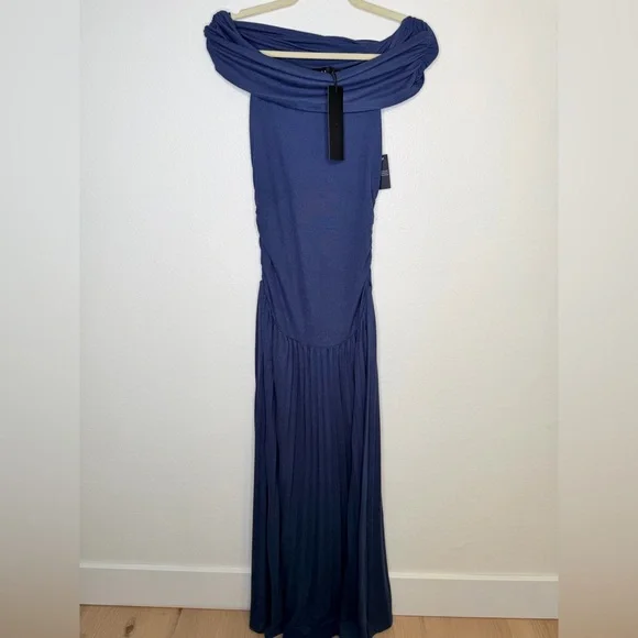 NWT ✨ LIONESS ‘Field of Dreams’ Navy Maxi Off Shoulder Pleated Dress Sz Small - Picture 6 of 9